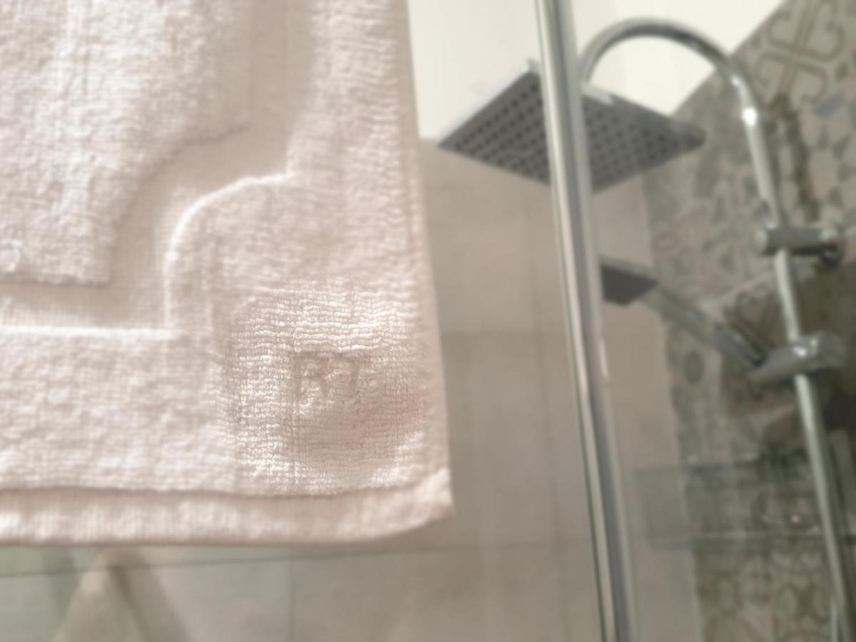 Residenza Tarzana Hotel Palermo Eksteriør billede