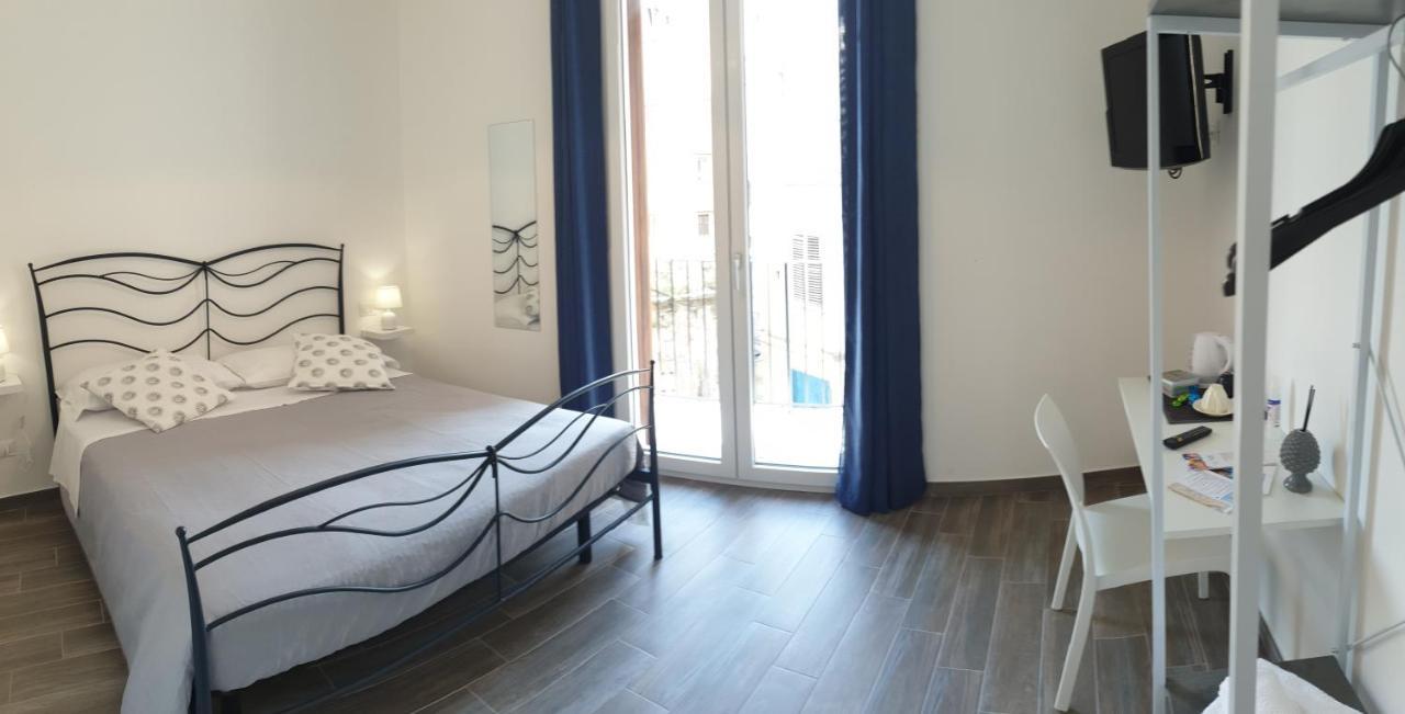 Residenza Tarzana Hotel Palermo Eksteriør billede