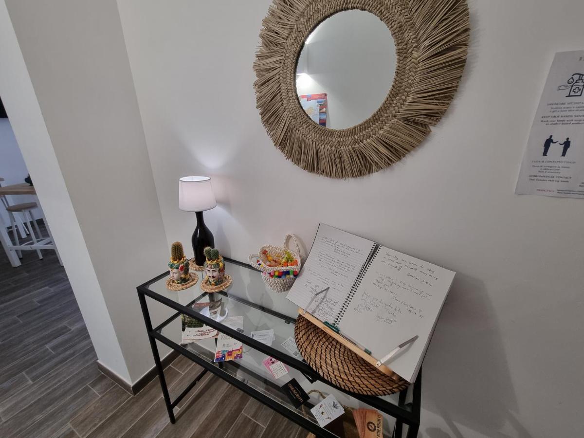 Residenza Tarzana Hotel Palermo Eksteriør billede
