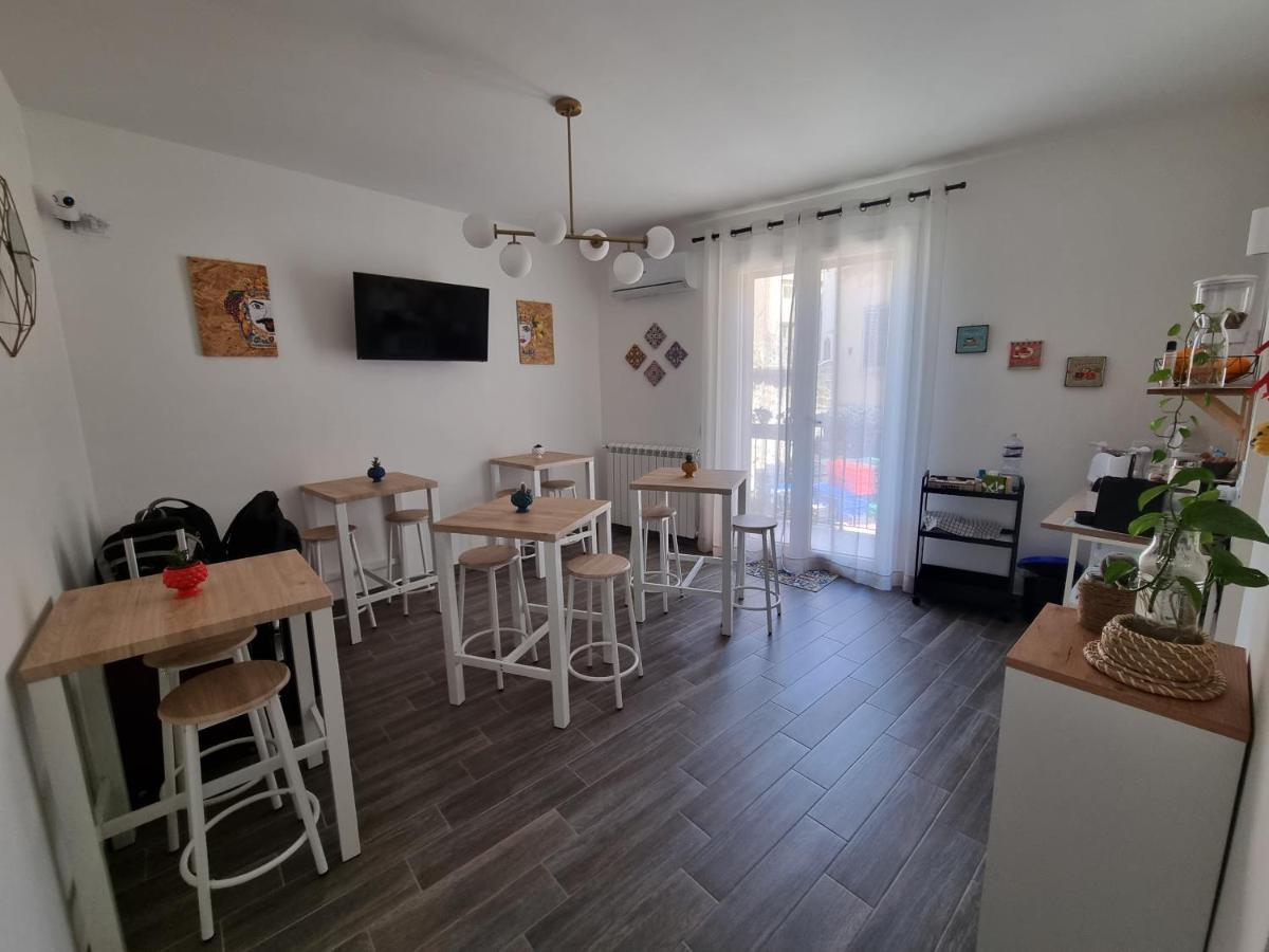 Residenza Tarzana Hotel Palermo Eksteriør billede